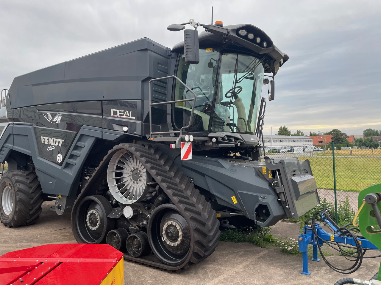 Fendt IDEAL 10T Gen3 - Combină de recoltat cereale: Foto 1 Fendt IDEAL 10T Gen3 - Combină de recoltat cereale: Foto 1