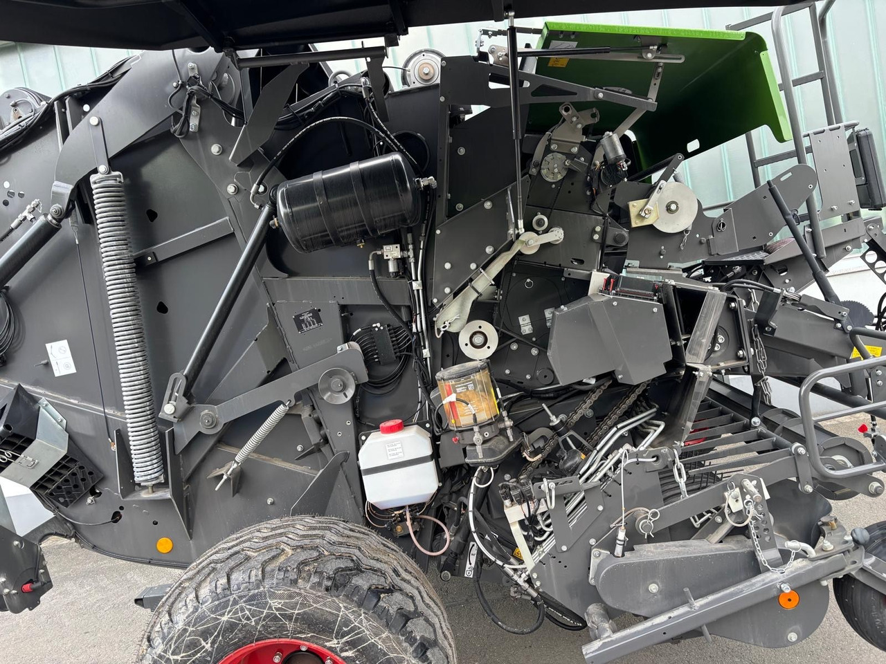 Fendt Rotana 160 V Xtra - 25 Messer - Utilaje pentru fân: Foto 2 Fendt Rotana 160 V Xtra - 25 Messer - Utilaje pentru fân: Foto 2