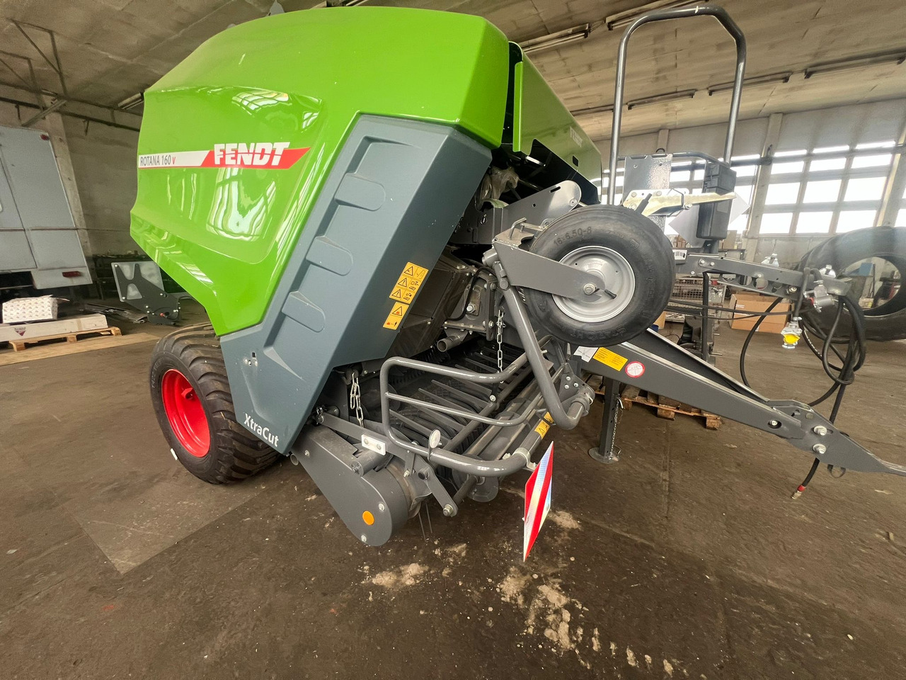 Fendt Rotana 160 V Xtra - T-VRD1 - 0 - Utilaje pentru fân: Foto 1 Fendt Rotana 160 V Xtra - T-VRD1 - 0 - Utilaje pentru fân: Foto 1