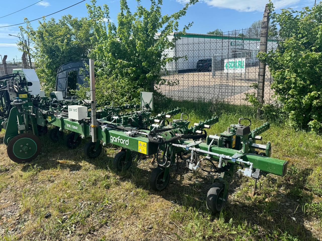 Garford Robocrop Guided Hoe - Combină de recoltat sfeclă: Foto 1 Garford Robocrop Guided Hoe - Combină de recoltat sfeclă: Foto 1