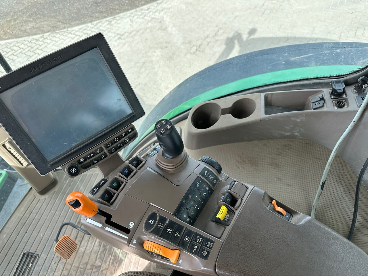 John Deere 7230R - Tractor agricol: Foto 2 John Deere 7230R - Tractor agricol: Foto 2