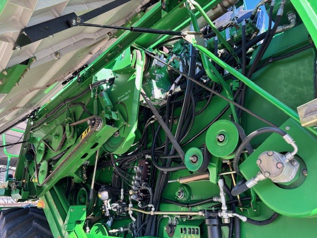 John Deere T660 i Hillmaster - Combină de recoltat cereale: Foto 3 John Deere T660 i Hillmaster - Combină de recoltat cereale: Foto 3