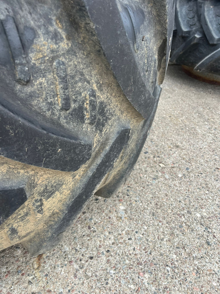 Kleber Zwillinge 20.8 R38 - Anvelope și jante: Foto 3 Kleber Zwillinge 20.8 R38 - Anvelope și jante: Foto 3