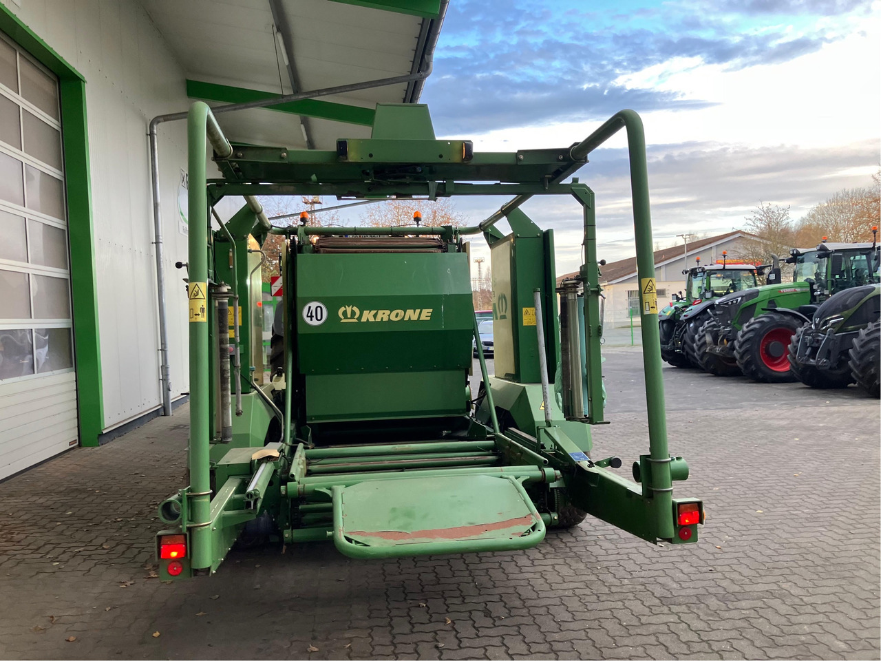 Krone CombiPack multicut 1500V - Utilaje pentru fân: Foto 4 Krone CombiPack multicut 1500V - Utilaje pentru fân: Foto 4