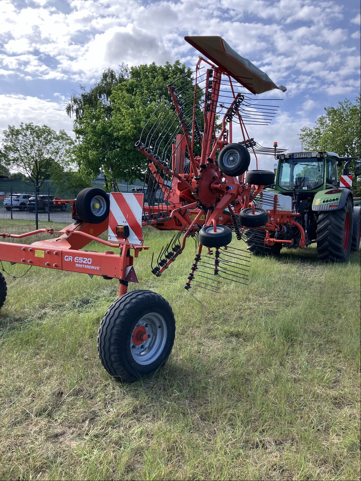 Kuhn 6520 - Maşină de întors fânul: Foto 4 Kuhn 6520 - Maşină de întors fânul: Foto 4