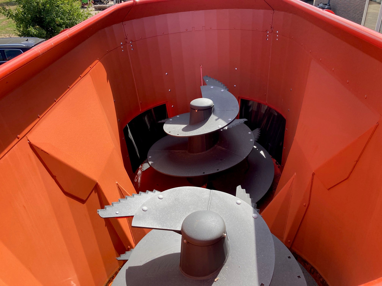 Kuhn Profile 70 18.2 DS - Remorcă distribuit furaje: Foto 5 Kuhn Profile 70 18.2 DS - Remorcă distribuit furaje: Foto 5