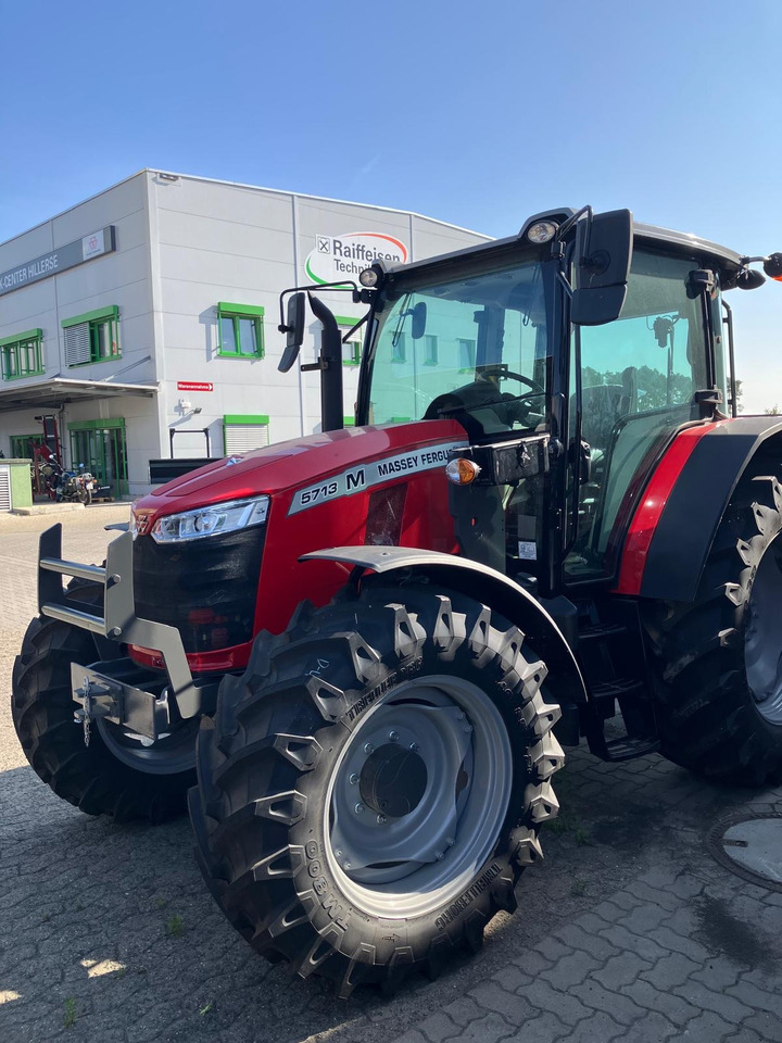 Massey Ferguson 5713 M 4WD Cab Essential - Tractor agricol: Foto 1 Massey Ferguson 5713 M 4WD Cab Essential - Tractor agricol: Foto 1