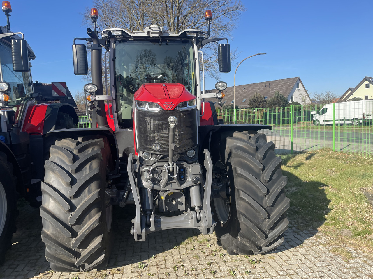 Massey Ferguson 8S.245 Dyna-VT EXCLUSIVE - Tractor agricol: Foto 5 Massey Ferguson 8S.245 Dyna-VT EXCLUSIVE - Tractor agricol: Foto 5