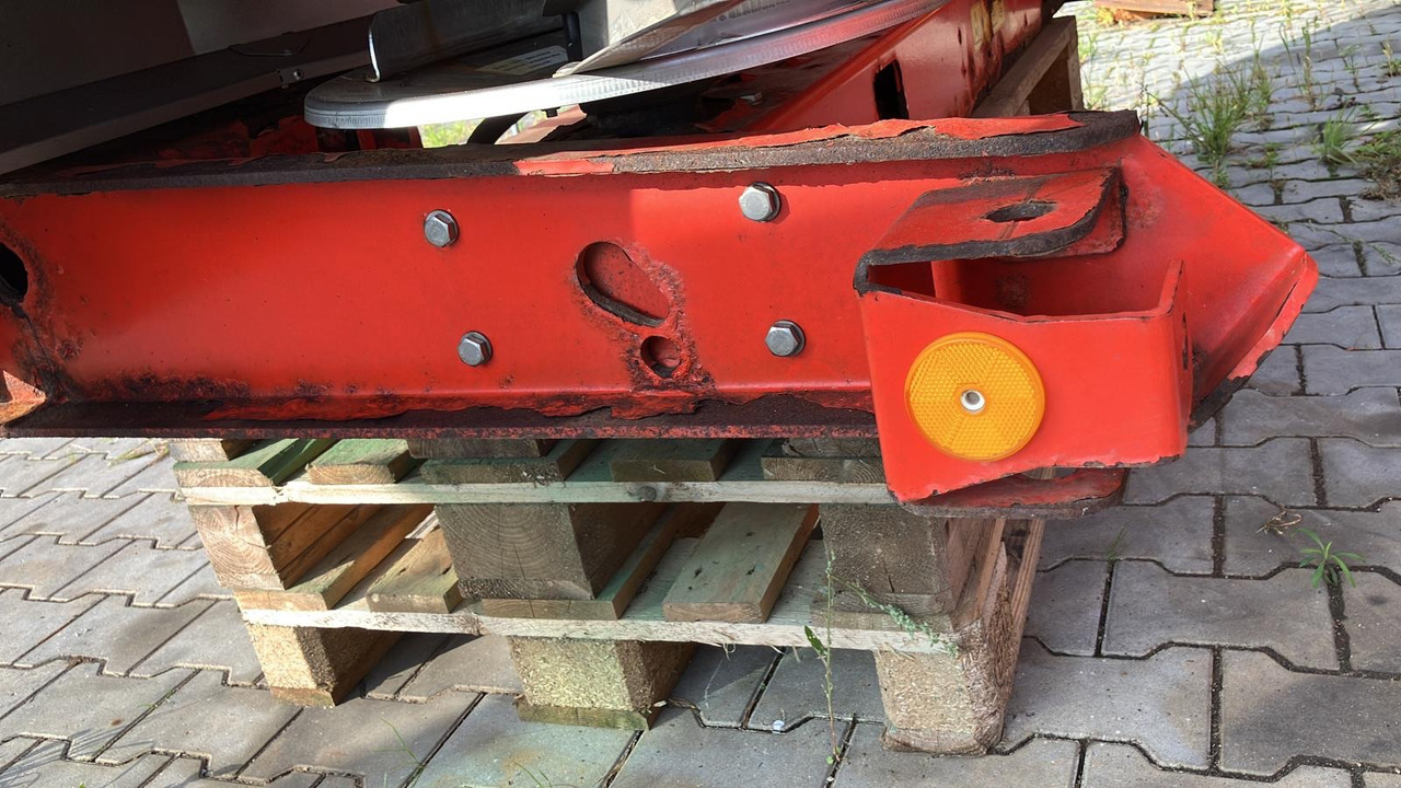 Rauch Axis H 50.1 EMC W - Maşină de erbicidat: Foto 3 Rauch Axis H 50.1 EMC W - Maşină de erbicidat: Foto 3