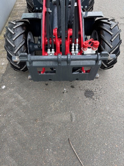 Schäffer Hoflader 1622 - Încărcător frontal pe pneuri: Foto 5 Schäffer Hoflader 1622 - Încărcător frontal pe pneuri: Foto 5