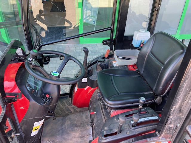 TYM T 273 HST - Tractor agricol: Foto 4 TYM T 273 HST - Tractor agricol: Foto 4