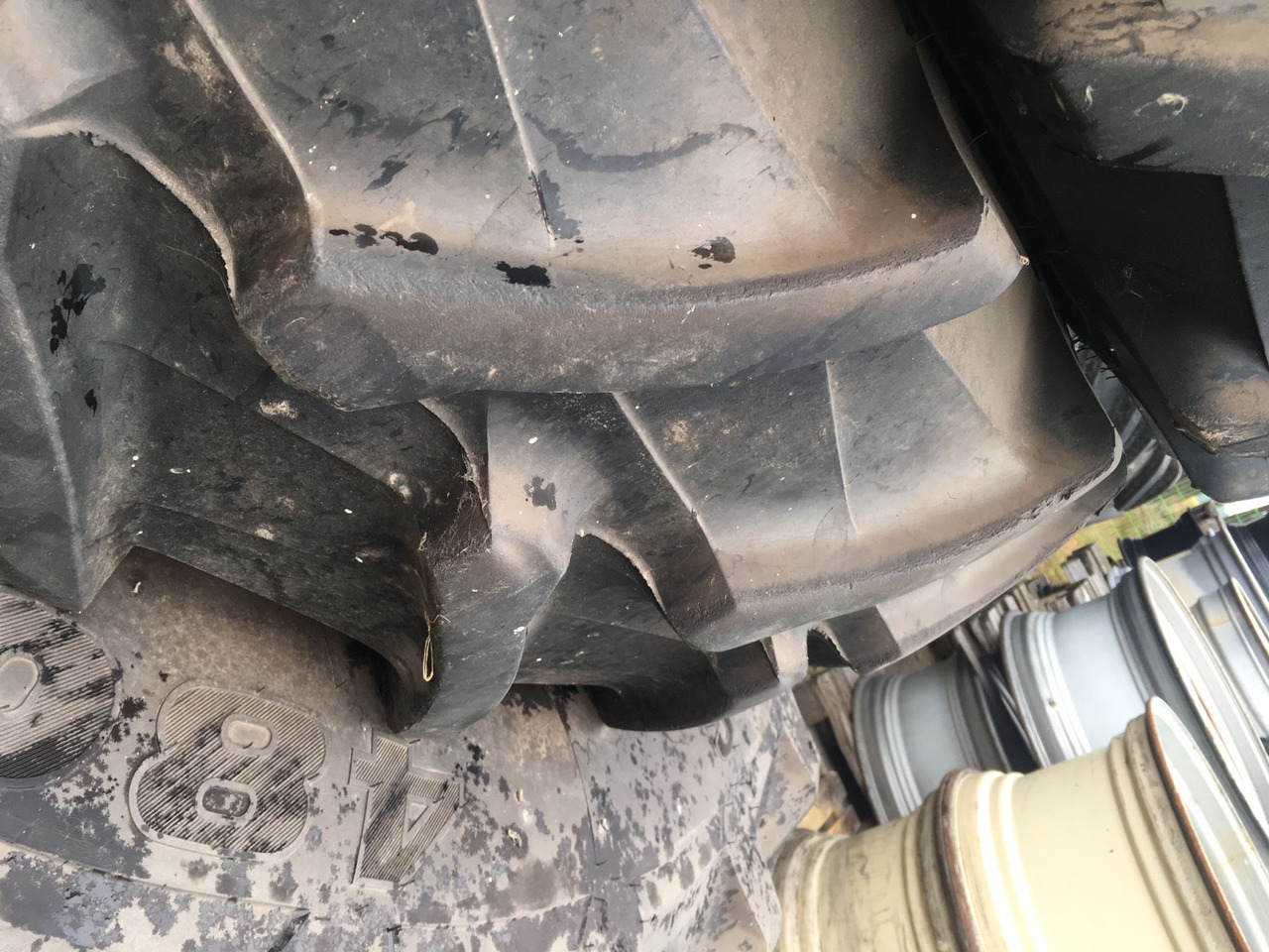 Trelleborg 480/70R42 14.9R30 - Anvelope și jante: Foto 4 Trelleborg 480/70R42 14.9R30 - Anvelope și jante: Foto 4