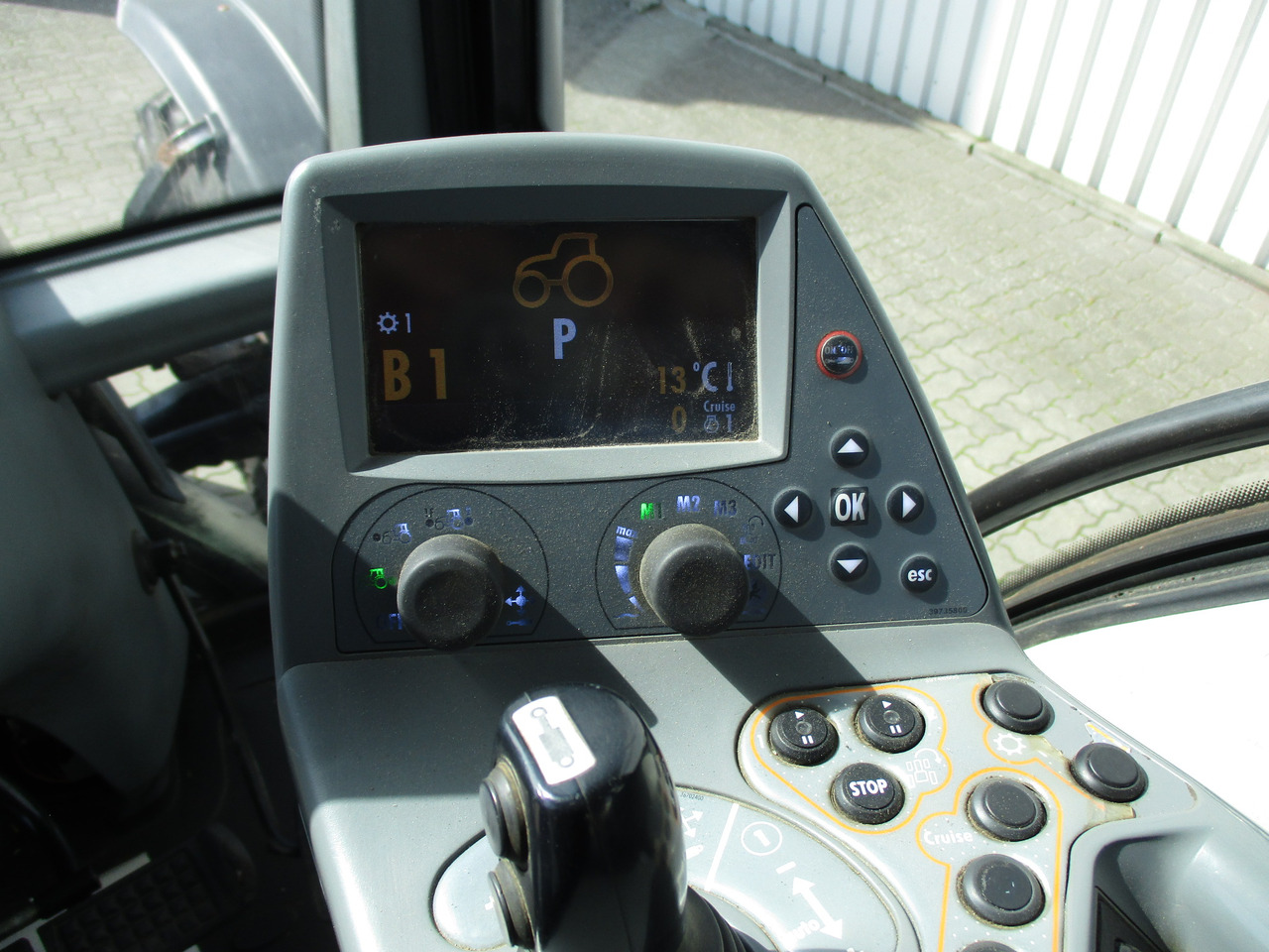 Valtra T 213 - Tractor agricol: Foto 4 Valtra T 213 - Tractor agricol: Foto 4