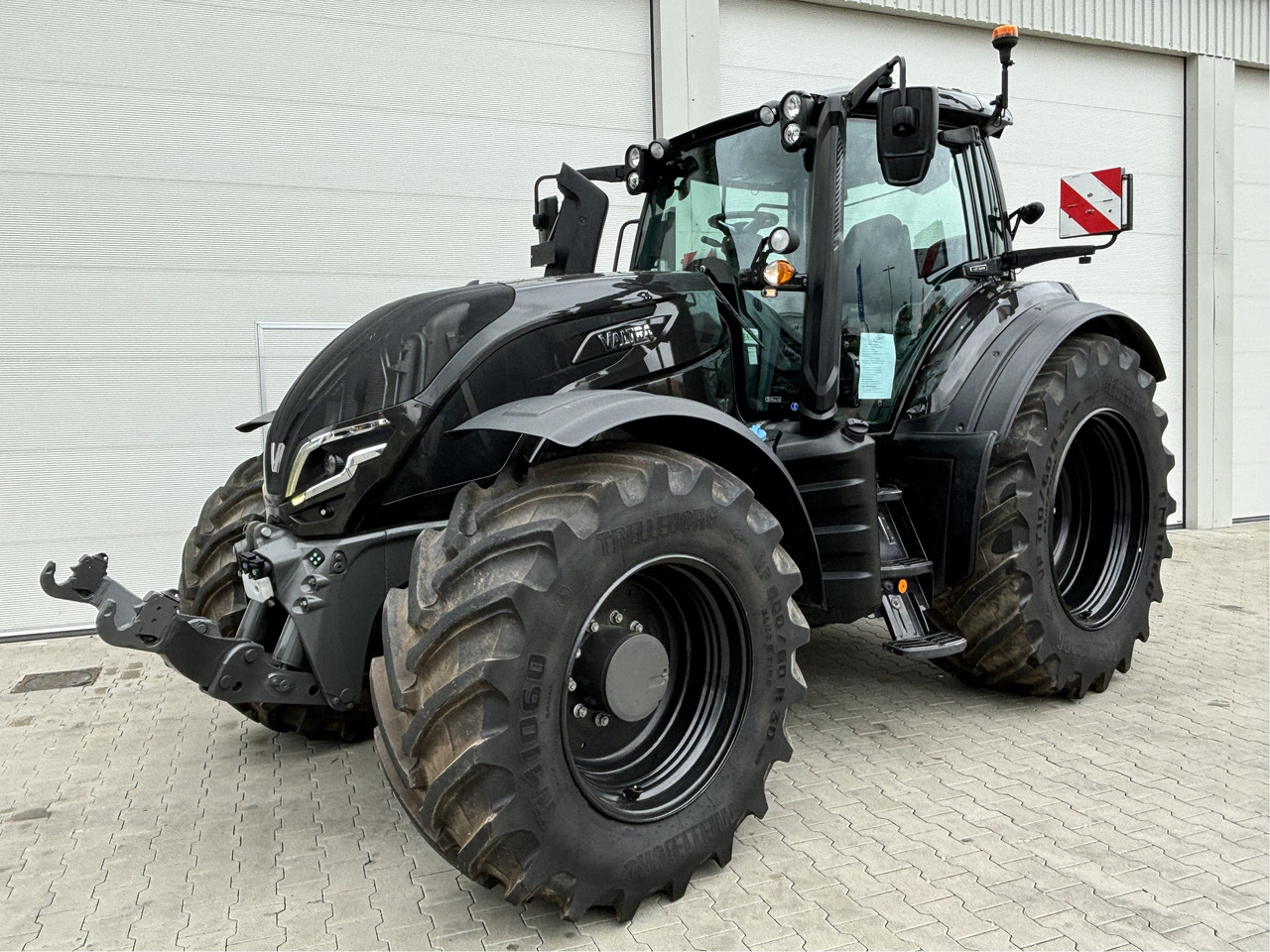 Valtra T 255 Active - Tractor agricol: Foto 1 Valtra T 255 Active - Tractor agricol: Foto 1