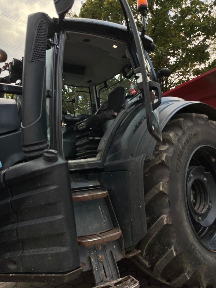 Valtra T214 Direct TwinTrac - Tractor agricol: Foto 5 Valtra T214 Direct TwinTrac - Tractor agricol: Foto 5