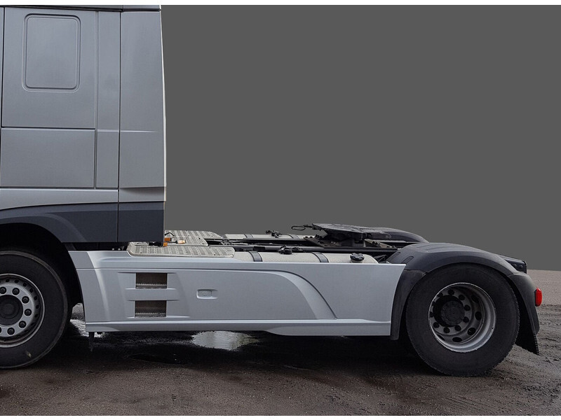DAF XF106 E6 Sideskirts / Fairings - Aerodinamică/ Spoiler pentru Camion: Foto 2 DAF XF106 E6 Sideskirts / Fairings - Aerodinamică/ Spoiler pentru Camion: Foto 2
