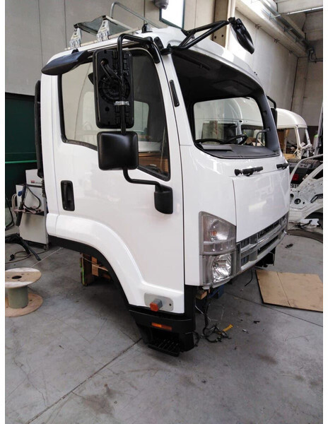 Isuzu FRR Euro 5 - Cabină și interior pentru Camion: Foto 5 Isuzu FRR Euro 5 - Cabină și interior pentru Camion: Foto 5