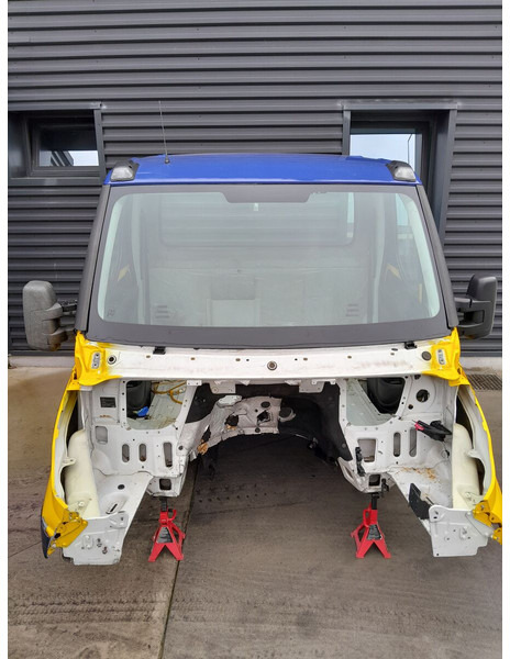 Iveco DAILY - Cabină și interior pentru Camion: Foto 5 Iveco DAILY - Cabină și interior pentru Camion: Foto 5