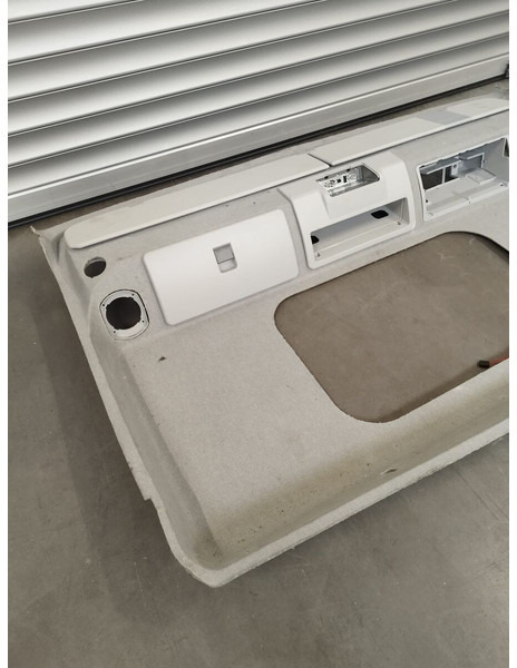 Iveco Eurocargo - Cabină și interior pentru Camion: Foto 4 Iveco Eurocargo - Cabină și interior pentru Camion: Foto 4