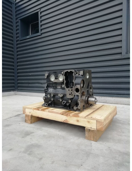 Iveco F4BE0454B - Blocul cilindrilor pentru Camion: Foto 1 Iveco F4BE0454B - Blocul cilindrilor pentru Camion: Foto 1