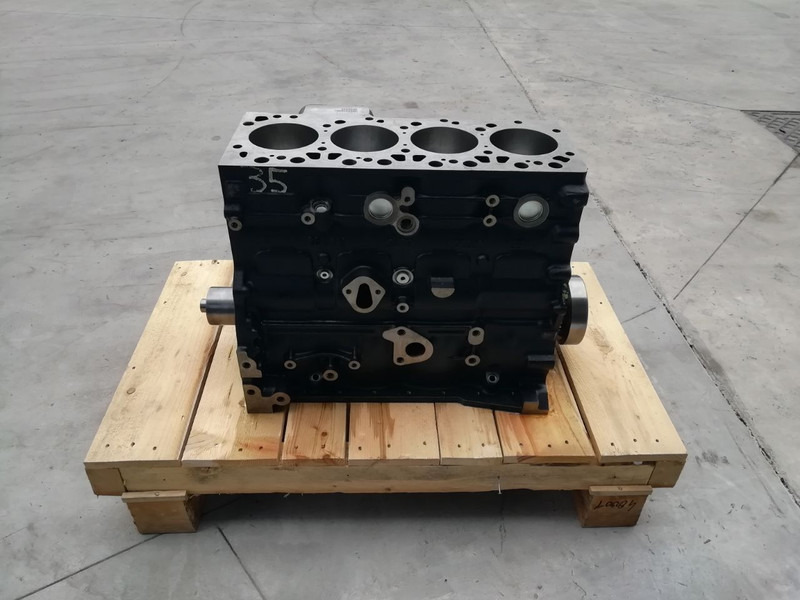 Iveco F4BE0454B - Blocul cilindrilor pentru Camion: Foto 2 Iveco F4BE0454B - Blocul cilindrilor pentru Camion: Foto 2