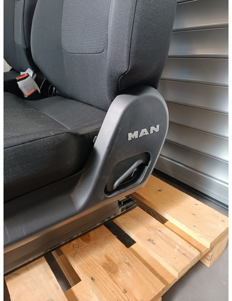 MAN Set RH + LH - Scaun pentru Camion: Foto 4 MAN Set RH + LH - Scaun pentru Camion: Foto 4