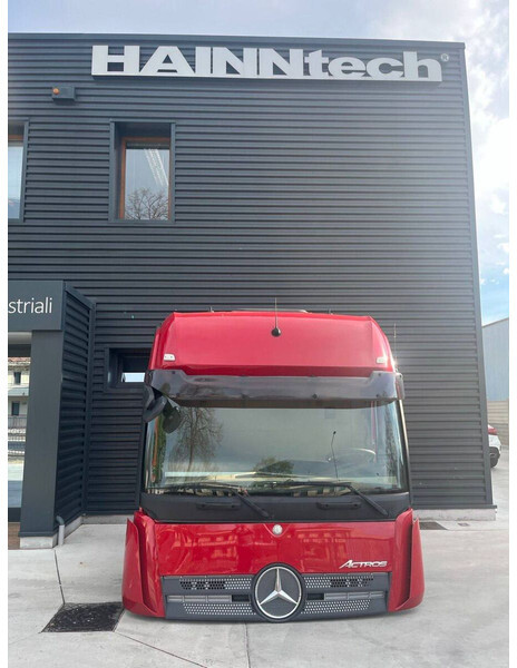 Mercedes-Benz ACTROS MP4 - Cabină și interior pentru Camion: Foto 1 Mercedes-Benz ACTROS MP4 - Cabină și interior pentru Camion: Foto 1