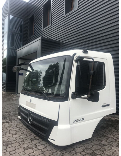 Mercedes-Benz AXOR EURO 4 EURO 5 - Cabină și interior pentru Camion: Foto 1 Mercedes-Benz AXOR EURO 4 EURO 5 - Cabină și interior pentru Camion: Foto 1