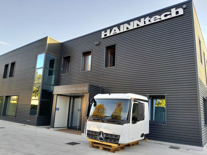 Mercedes-Benz Arocs Actros MP4 Euro 6 - Cabină și interior pentru Camion: Foto 1 Mercedes-Benz Arocs Actros MP4 Euro 6 - Cabină și interior pentru Camion: Foto 1