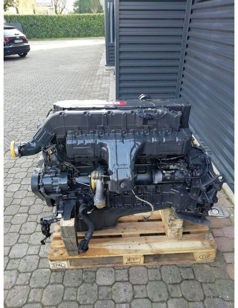 Renault MIDLUM PREMIUM DXI 7 240 280 300 320 - Motor pentru Camion: Foto 2 Renault MIDLUM PREMIUM DXI 7 240 280 300 320 - Motor pentru Camion: Foto 2