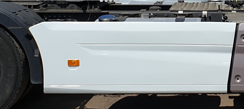 Renault T - T High SIDESKIRT EURO 6 - Aerodinamică/ Spoiler pentru Camion: Foto 2 Renault T - T High SIDESKIRT EURO 6 - Aerodinamică/ Spoiler pentru Camion: Foto 2