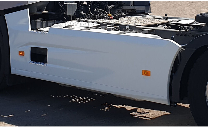 Renault T - T High SIDESKIRT EURO 6 - Aerodinamică/ Spoiler pentru Camion: Foto 3 Renault T - T High SIDESKIRT EURO 6 - Aerodinamică/ Spoiler pentru Camion: Foto 3