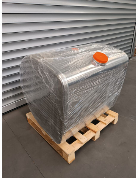 Volvo 400 L. - Rezervor combustibil pentru Camion: Foto 2 Volvo 400 L. - Rezervor combustibil pentru Camion: Foto 2