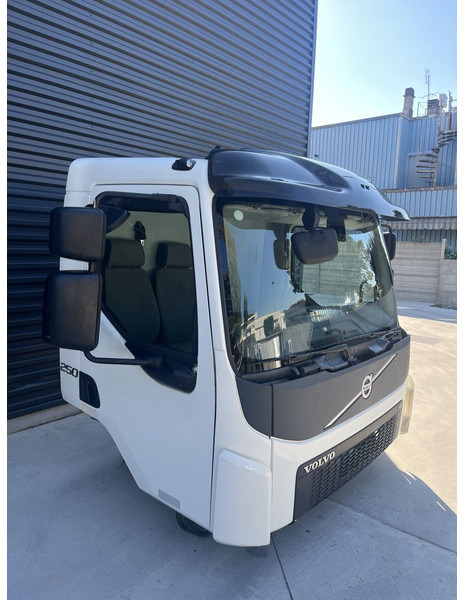 Volvo Day Cab - Cabină și interior pentru Camion: Foto 3 Volvo Day Cab - Cabină și interior pentru Camion: Foto 3