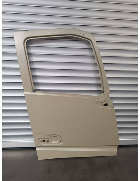 Volvo RH - DX - Uşă și piese pentru Camion: Foto 1 Volvo RH - DX - Uşă și piese pentru Camion: Foto 1