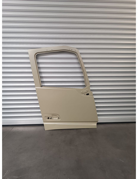 Volvo RH - DX - Uşă și piese pentru Camion: Foto 2 Volvo RH - DX - Uşă și piese pentru Camion: Foto 2