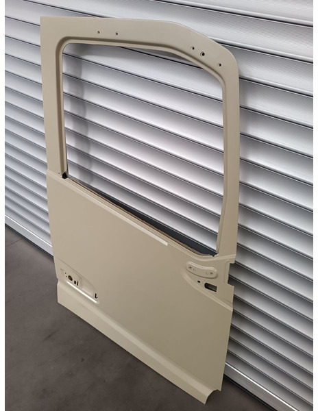 Volvo RH - DX - Uşă și piese pentru Camion: Foto 3 Volvo RH - DX - Uşă și piese pentru Camion: Foto 3