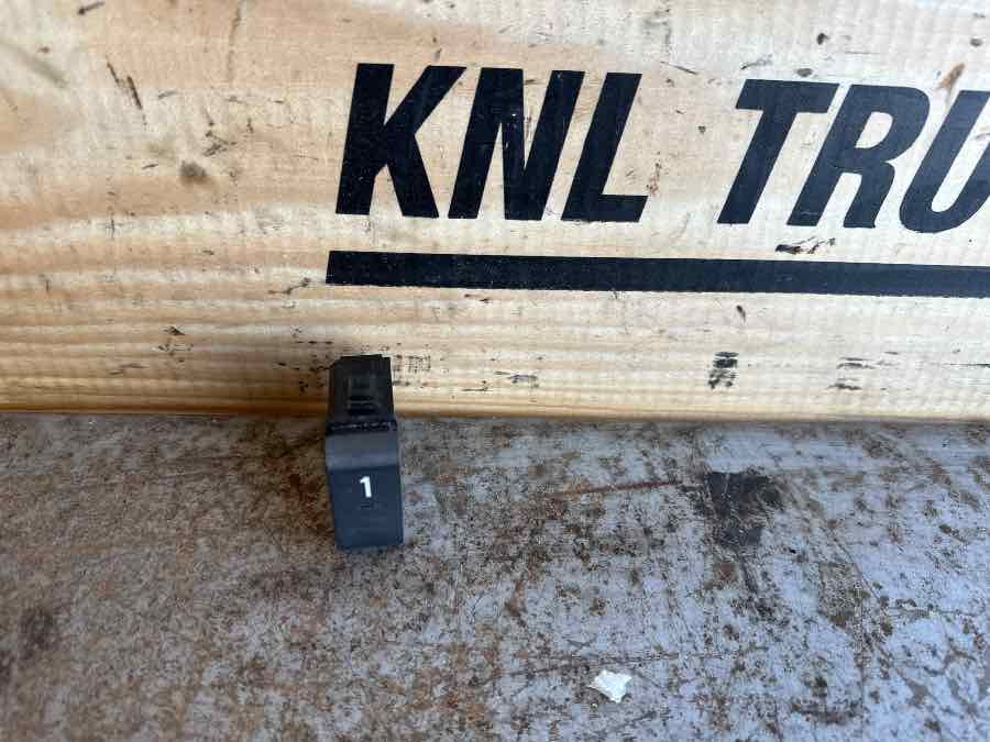 DAF SWITCH 2118185 - Sistem electric pentru Camion: Foto 1 DAF SWITCH 2118185 - Sistem electric pentru Camion: Foto 1