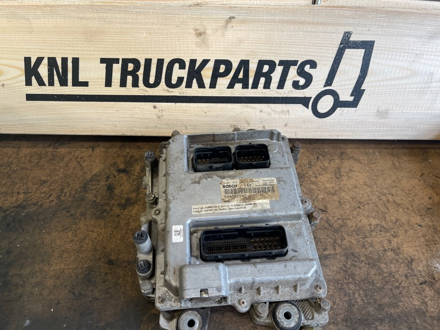 IVECO ENGINE ECU 504122542 - Sistem electric pentru Camion: Foto 2 IVECO ENGINE ECU 504122542 - Sistem electric pentru Camion: Foto 2