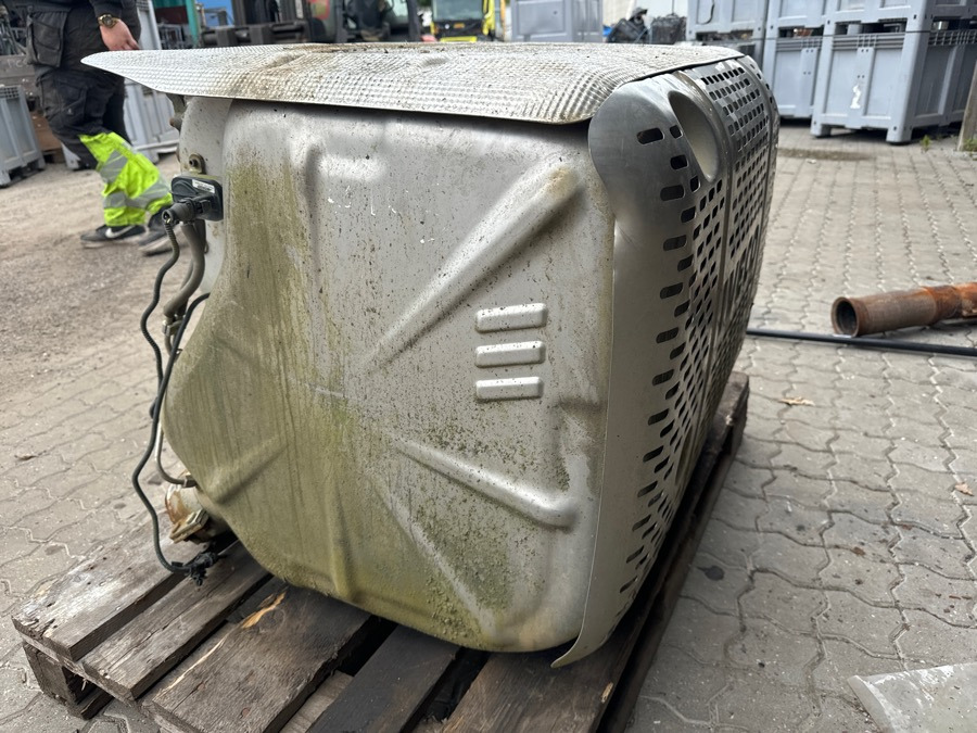 IVECO EXHAUST 5801429216 - Convertor catalitic pentru Camion: Foto 2 IVECO EXHAUST 5801429216 - Convertor catalitic pentru Camion: Foto 2