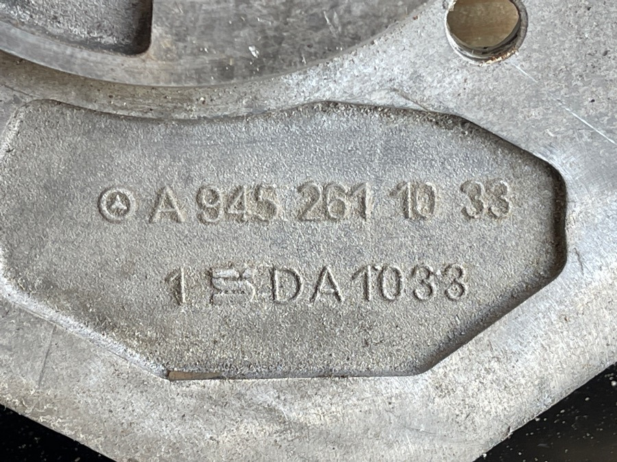 MERCEDES GEARBOX HOUSE A9452611033 - Cutie de viteze și piese pentru Camion: Foto 3 MERCEDES GEARBOX HOUSE A9452611033 - Cutie de viteze și piese pentru Camion: Foto 3