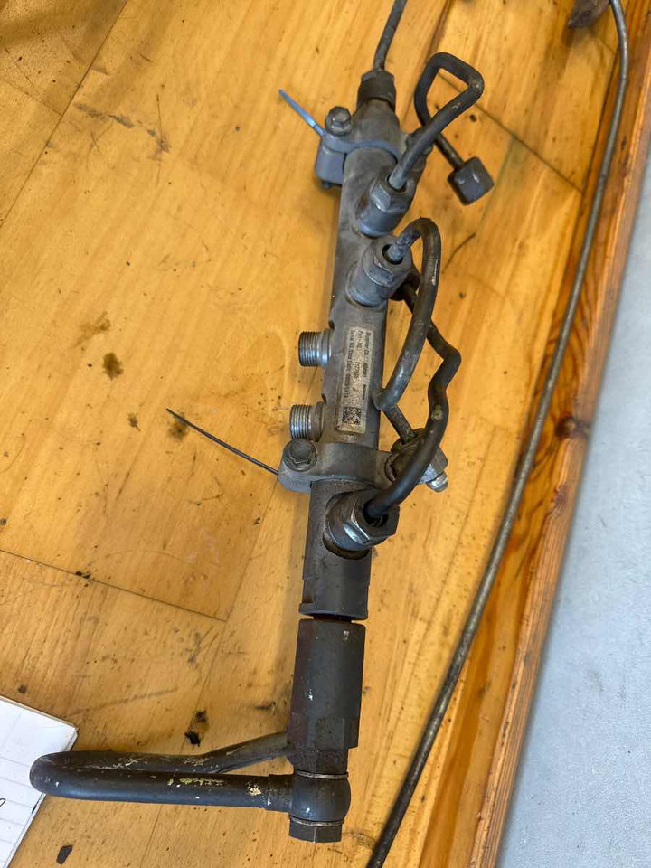 SCANIA ACCUMULATOR RH 2127080 - Sistem de alimentare combustibil pentru Camion: Foto 1 SCANIA ACCUMULATOR RH 2127080 - Sistem de alimentare combustibil pentru Camion: Foto 1