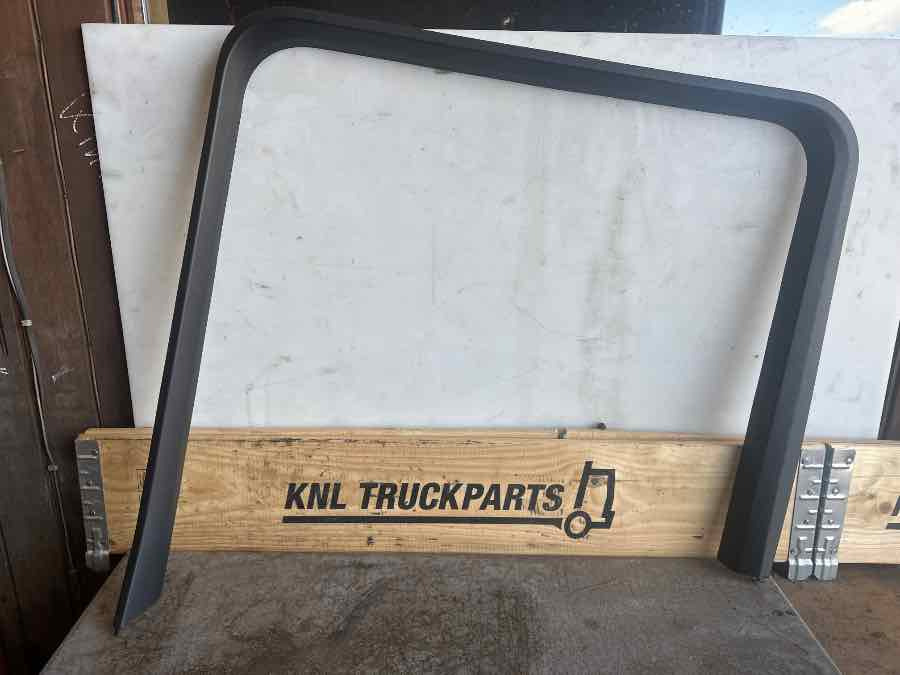 SCANIA DOOR PANEL 2114834 - Cabină și interior pentru Camion: Foto 1 SCANIA DOOR PANEL 2114834 - Cabină și interior pentru Camion: Foto 1