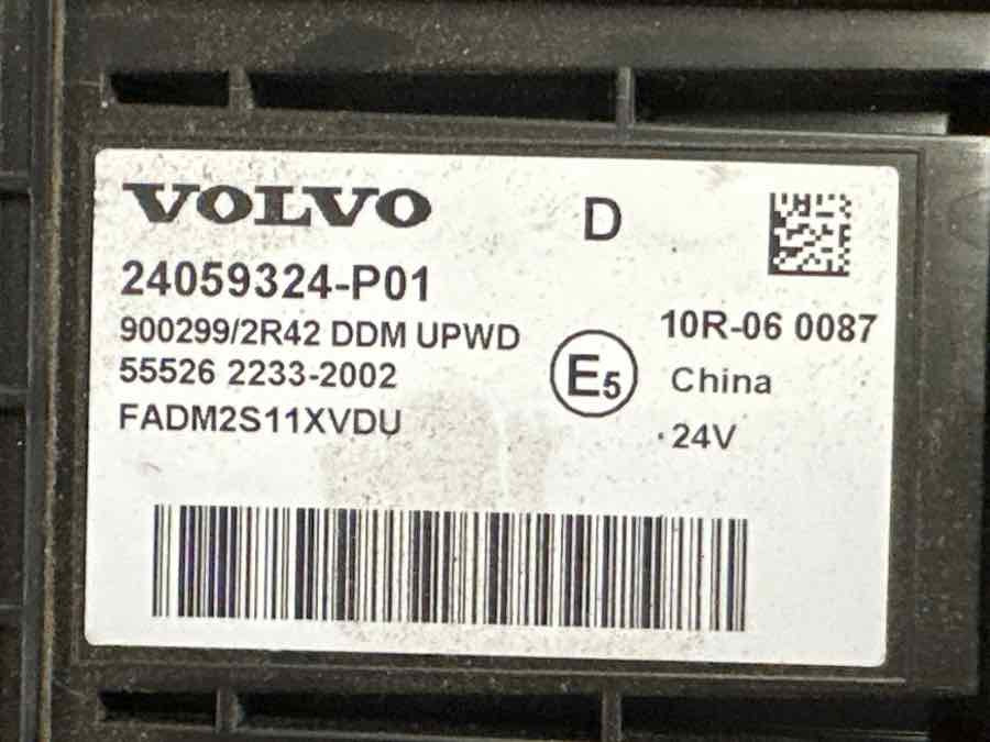 VOLVO ECU CONTROL UNIT 24059324 - Sistem electric pentru Camion: Foto 3 VOLVO ECU CONTROL UNIT 24059324 - Sistem electric pentru Camion: Foto 3