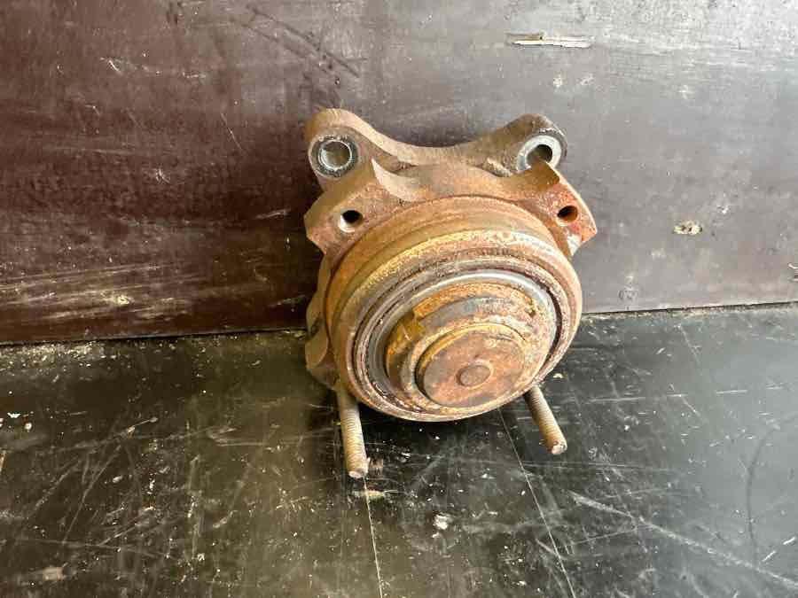 VOLVO FAN PULLEY 22031832 - Motor şi piese pentru Camion: Foto 1 VOLVO FAN PULLEY 22031832 - Motor şi piese pentru Camion: Foto 1