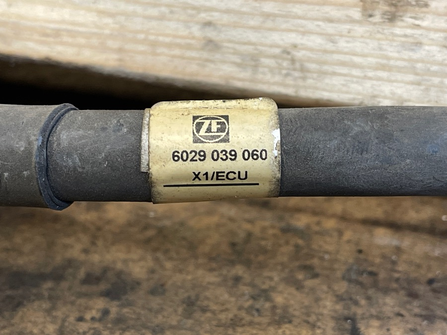 ZF EST CABEL 6029039060 - Cablu/ Fire electric pentru Camion: Foto 2 ZF EST CABEL 6029039060 - Cablu/ Fire electric pentru Camion: Foto 2