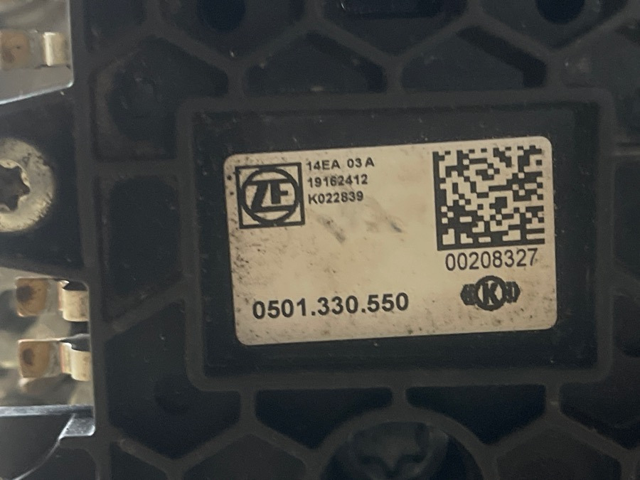 ZF TRAXTON VALVE ECU 0501.330.550 - Cutie de viteze și piese pentru Camion: Foto 2 ZF TRAXTON VALVE ECU 0501.330.550 - Cutie de viteze și piese pentru Camion: Foto 2