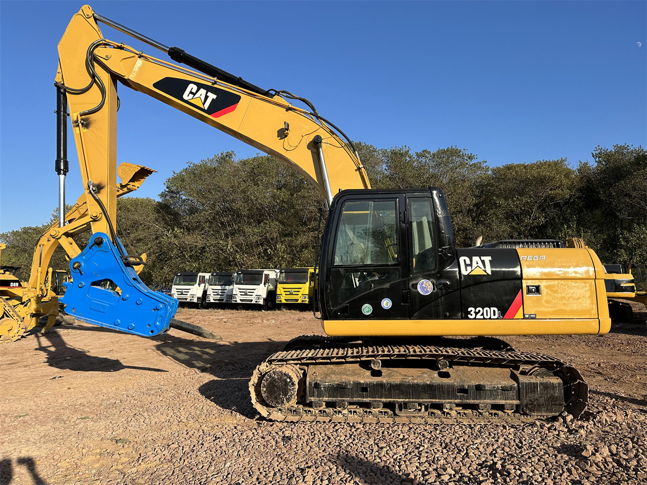CAT 320DL - Excavator: Foto 1 CAT 320DL - Excavator: Foto 1