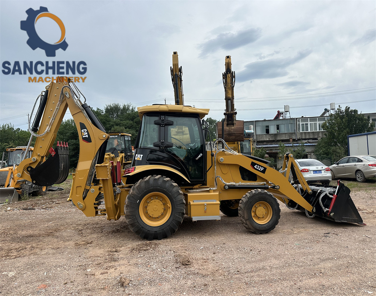 Buldoexcavator CAT 432F: Foto 13