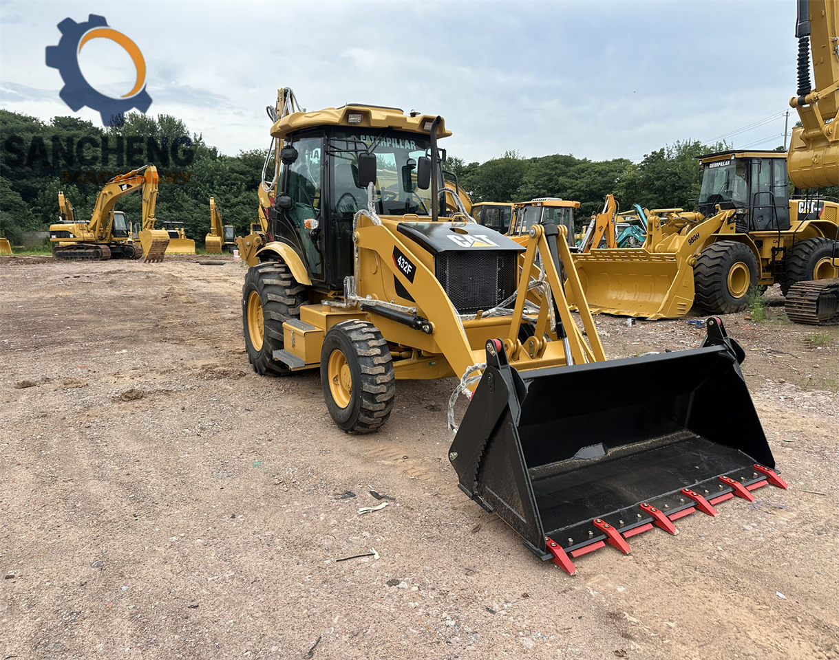 CAT 432F - Buldoexcavator: Foto 4 CAT 432F - Buldoexcavator: Foto 4